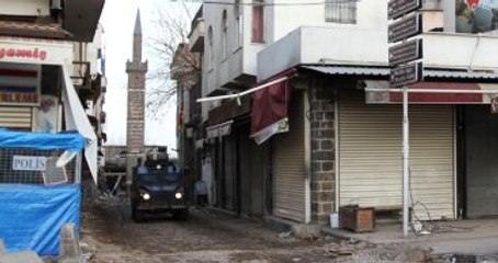 Diyarbakır&#039;da Bir Evde Patlama Meydana Geldi: 1 Ölü, 1 Yaralı