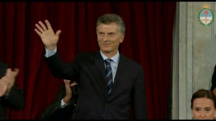 Macri apela a la unidad para superar situación de "fragilidad" de Argentina