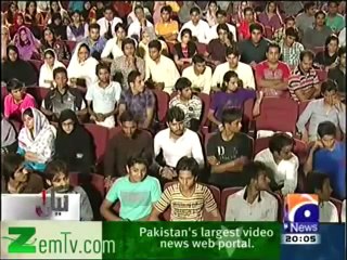 Boy Slap Sana Bucha (PMLN Employee) in Live Show  LAKIN