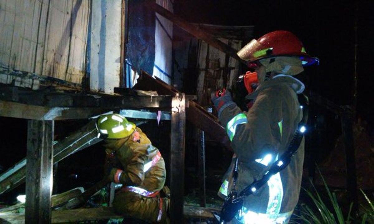 Colapsa casa en Durán