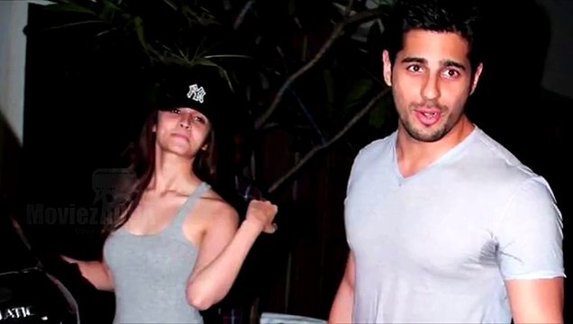 Alia Bhatt And Siddharth Malhotra Get Cozy At Dabboo Ratnani 2016 Calendar Launch