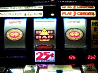 Double Diamond Slot Machine Win