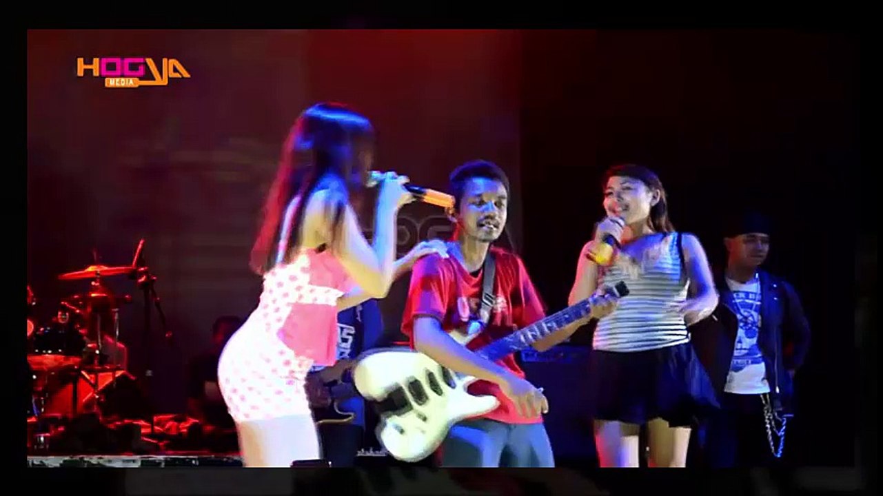 Live Music Dangdut XT Squer OM Gilas OBB - Devi Divo ft Fany Soraya - Goyang Dumang