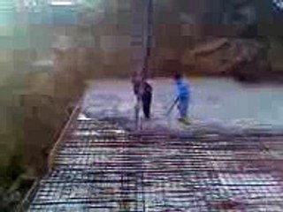 Gießen der Bodenplatte