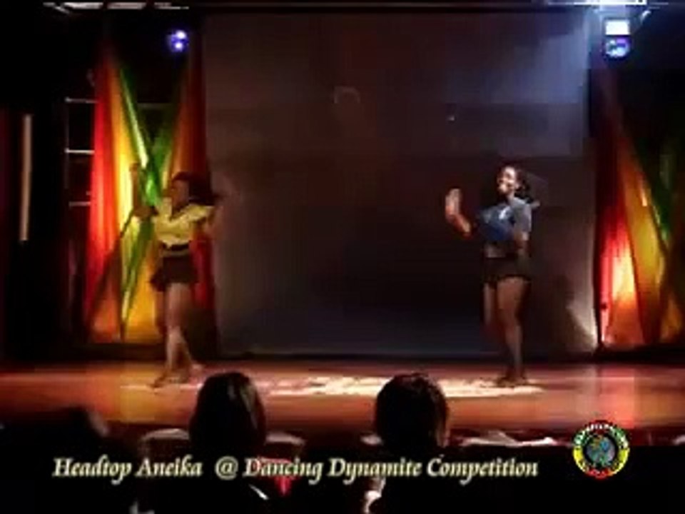 queen headtopaneika dancing dynamite