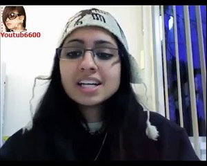 Beautiful Pakistani girl singing punjabi song