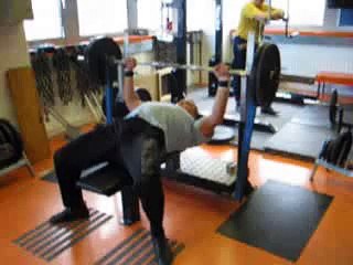 METAL Gym Training-Ano Turtiainen 90Kg speedbands benchpress