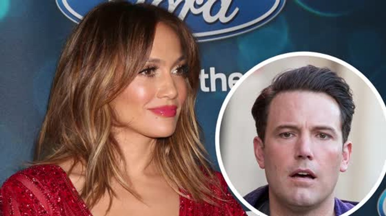 Jennifer Lopez Thinks Ben Affleck's Back Tattoo is 'Awful'