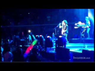 Tears for Fears crowd 'shouts, lets it all out'