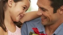 Kızlar Neden Babasına Erkekler Neden Annesine Düşkündür?