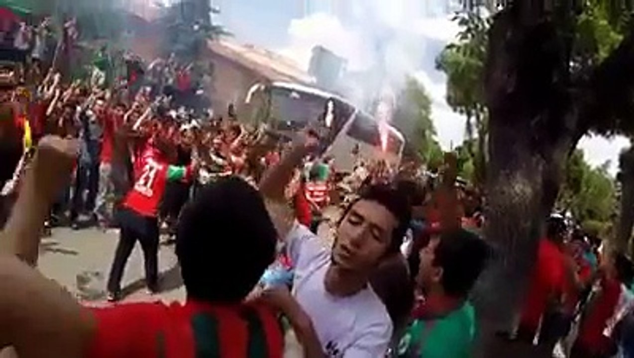 Yarınlar seninle can bana Diren ha Diyarbekir!