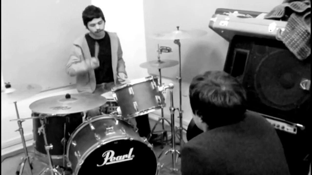 PRIMAVERA DE PRAGA ROJO Y AZUL