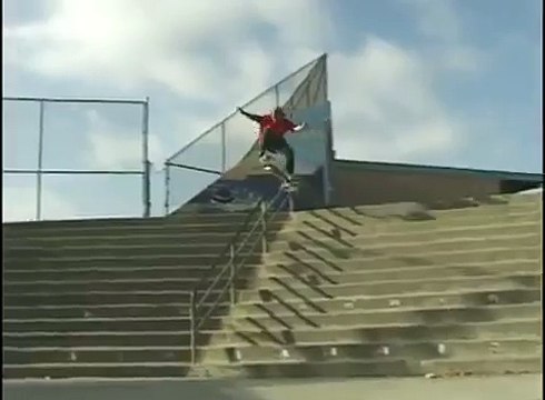 Skater Busts open his BALLS! (im bleeding out my balls man!)