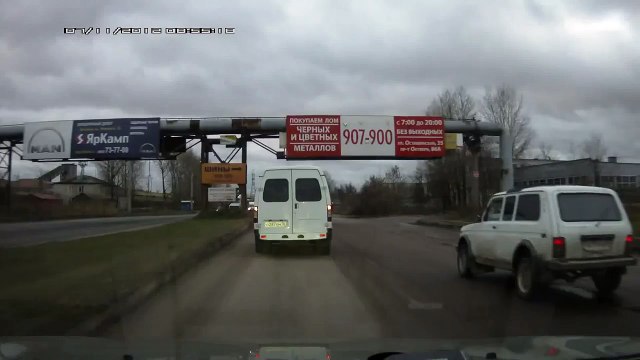 Жесть смотреть всем отвалилось колесо (Ярославль)