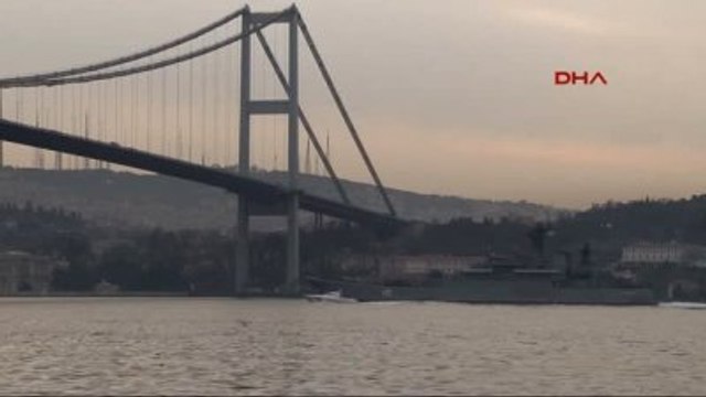 Rus Savaş Gemisi Boğaz'dan Geçti
