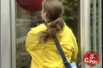 Relax Daily_Phone Booth Balloon Gag