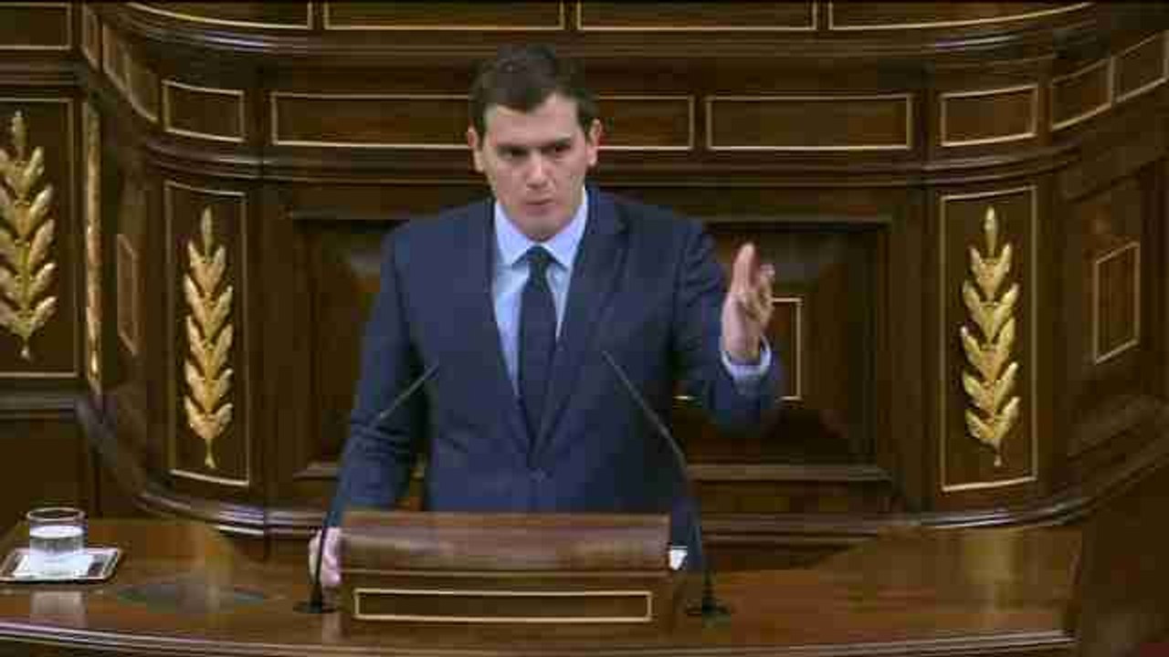 Rivera pide a Rajoy que deje la "pinza" con Podemos y no vote con secesionistas