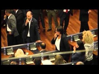 Lideri i Vetvendosjes, Prishtinë, Visar Ymeri arrestohet nga policia