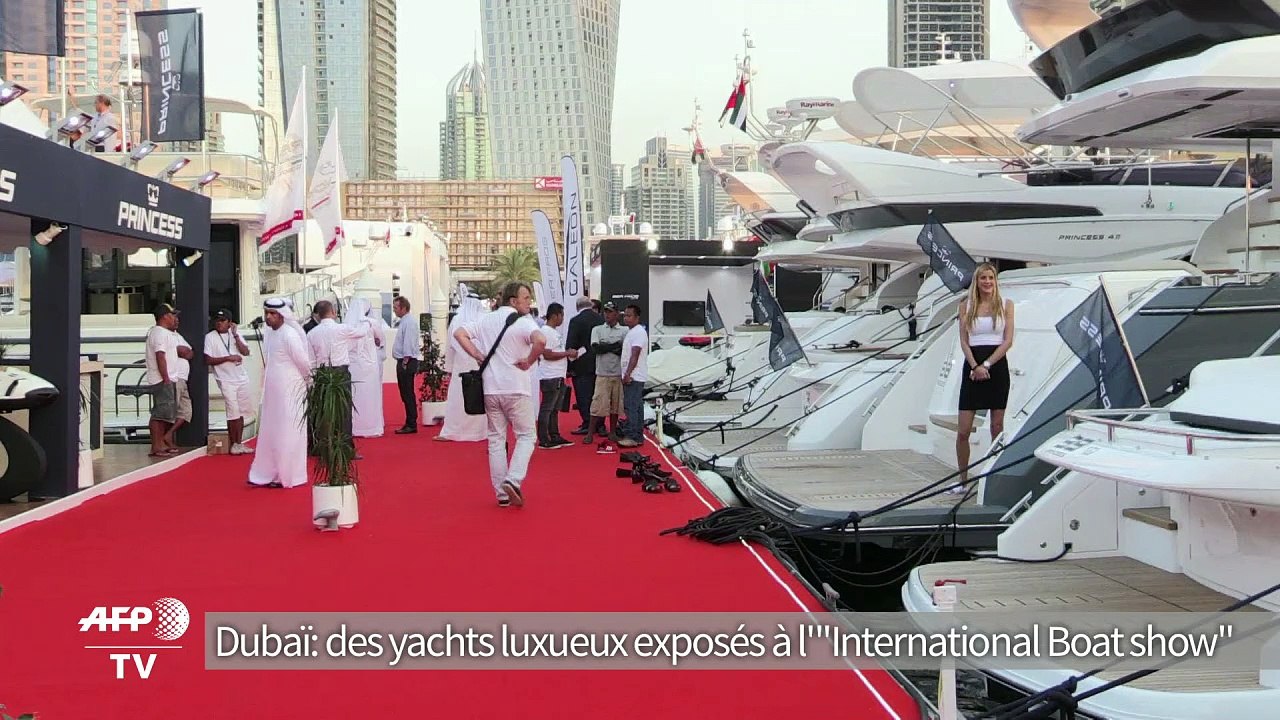 Dubaï: des yachts luxueux exposés à l'"International Boat show"