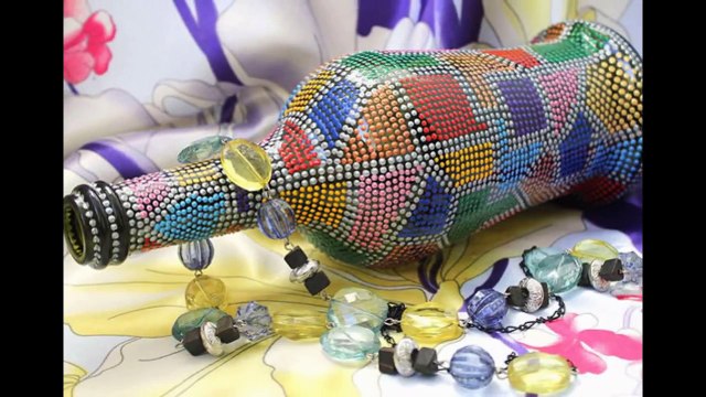 Ваза из стеклянной бутылки