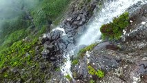 Une cascade à l'envers défie les lois de la gravité