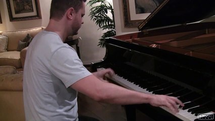 Simpsons theme song on piano - Circus version