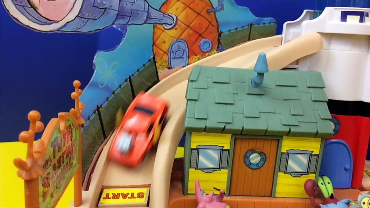 SpongeBob SquarePants Toys Sponge Bob Boating School Track Lightning McQueen Cars 2 DisneyCarToys