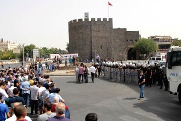 Valilik, Sur'a Girişleri Yasakladı