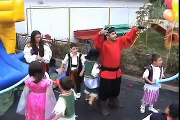 Petrecere BluParty cu Pirai