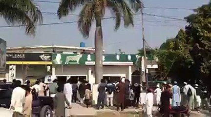 Noon League k office per hamly ki video