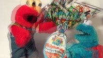 Kinder Egg MAXI with Cookie Monster Countn Crunch, and Elmo Giant Kinder Surprise Egg !!
