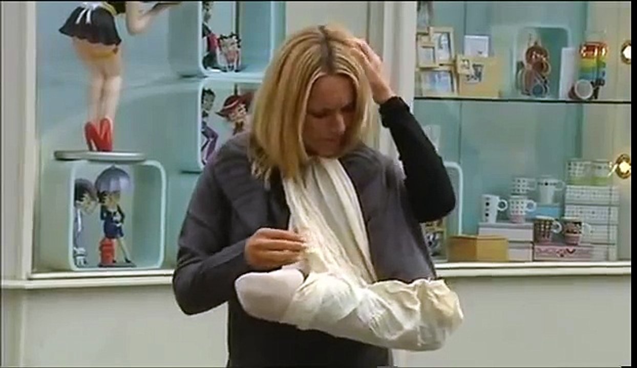Hidden camera - Broken Arm