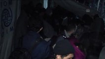 Makedonya'ya Geçmek İçin Bekleyen Sığınmacı Sayısı 10 Bini Aştı - İdomeni