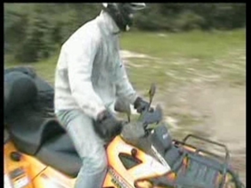 cascadeurs professionnels en quad