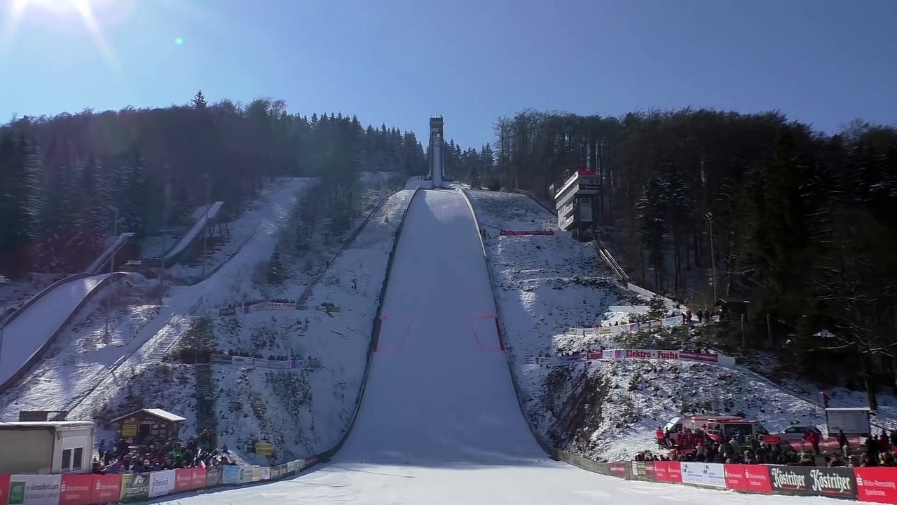 Terrible chute du skieur Thomas Diethart en saut à ski - brotterode 2016