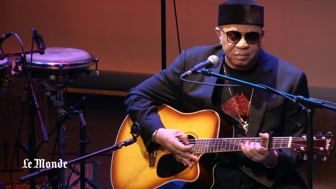 Salif Keita sur l'albinisme : "Enfant, je croyais que je n'étais pas humain"