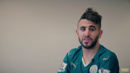 Mahrez rencontre FourFourTwo: "Avant je pensais que Leicester était un club de rugby" (Sous-titres FR)