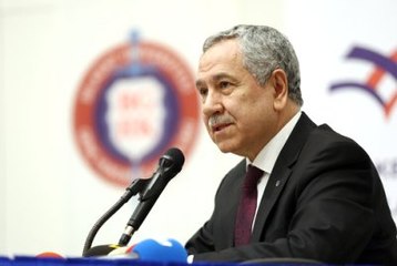 Arınç: Anayasa Mahkemesi Başkanı'nı Tebrik Ediyorum, Yanındayım