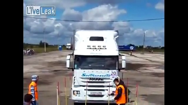 Самый профессиональный водитель фуры