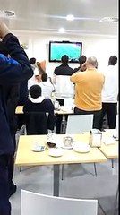 Reação dos Juniores do Porto á vitoria no Dragao - Ajoelha Jesus