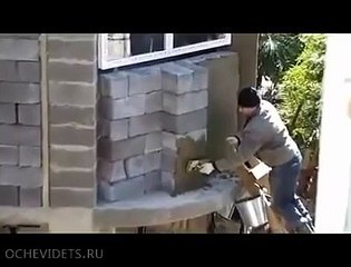 Les génies de la construction : cette maison ne va pas tenir debout longtemps