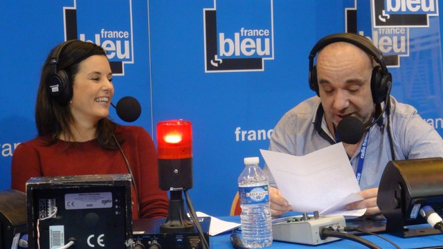 Avant c'était le Président qui disait Casse toi pauvre con, maintenant c'est à lui qu'on dit casse toi