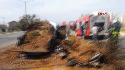 Antalya Belediyeye Ait Araç Seyir Halinde Yandı