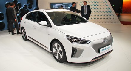 Hyundai Ioniq GENEVE 2016 : l'hybride et l'électrique pour tous ?
