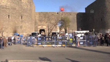 Diyarbakır'da 'İzinsiz Yürüyüş' Çağrısı Karşılık Bulmadı
