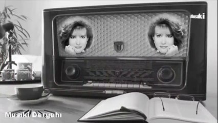 Ayşegül Durukan ♫ Gönül vermişken el çektim güzelden.HD