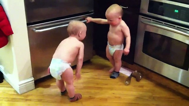 Toddlers talk funny_Малыши смешно разговаривают