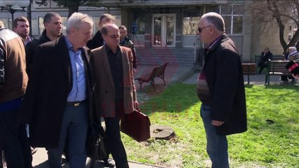 FAMILJARËT KËRKUAN NDIHMË NGA AMBASADA DHE MINISTRI