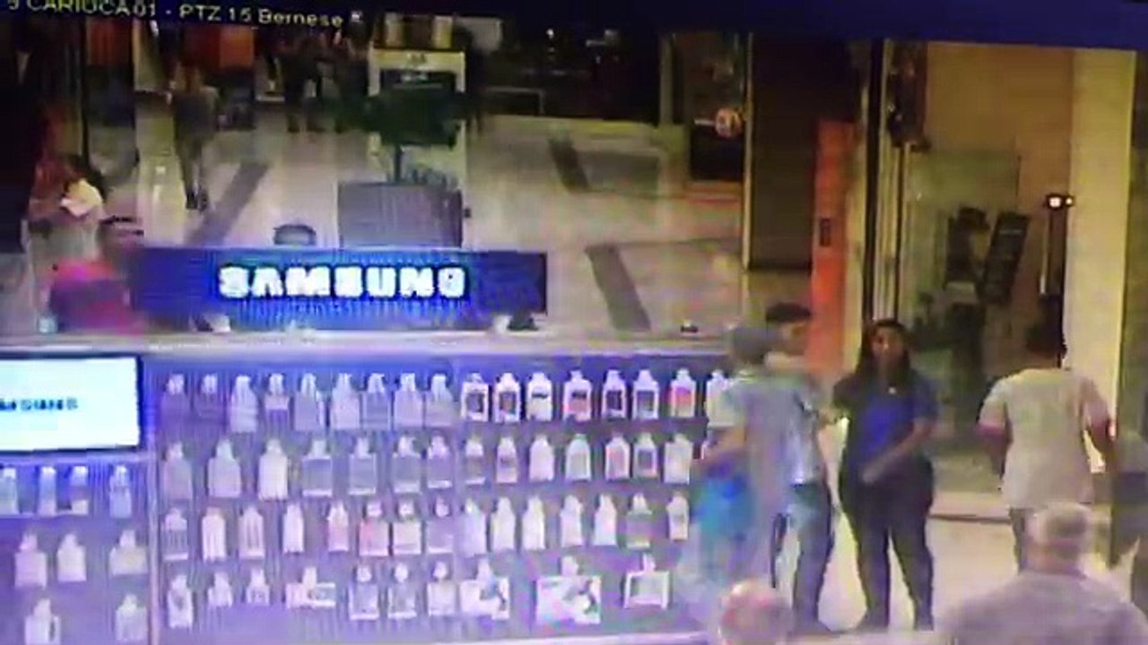 Tiroteio no Carioca Shopping