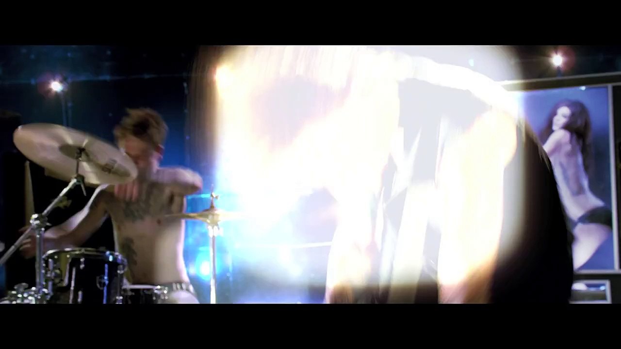 Asking Alexandria - The Death of Me (OFFICIAL MUSIC VIDEO)